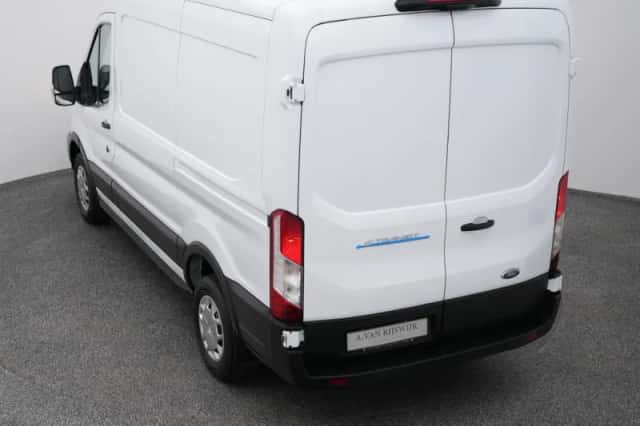 Ford E-Transit (2023) thumbnail 26