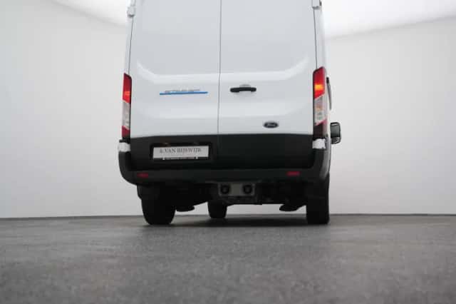 Ford E-Transit (2023) thumbnail 37