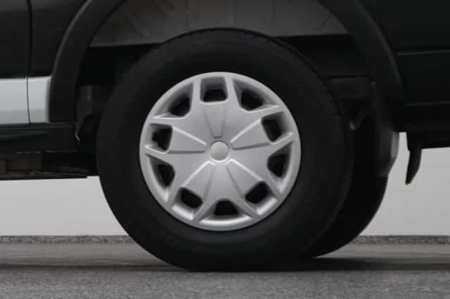 Ford E-Transit (2023) thumbnail 41