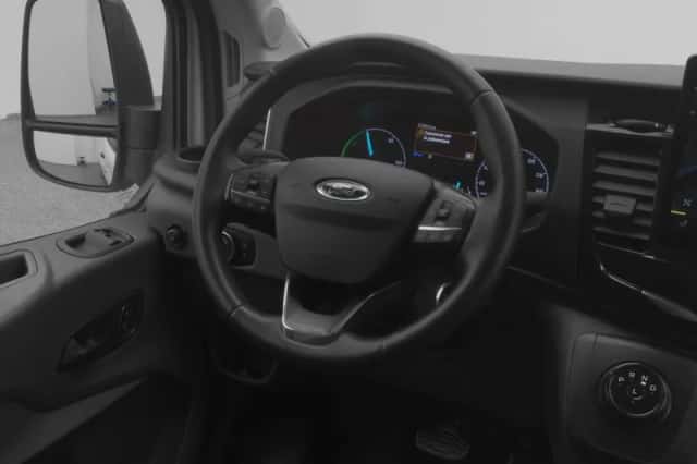 Ford E-Transit (2023) thumbnail 8