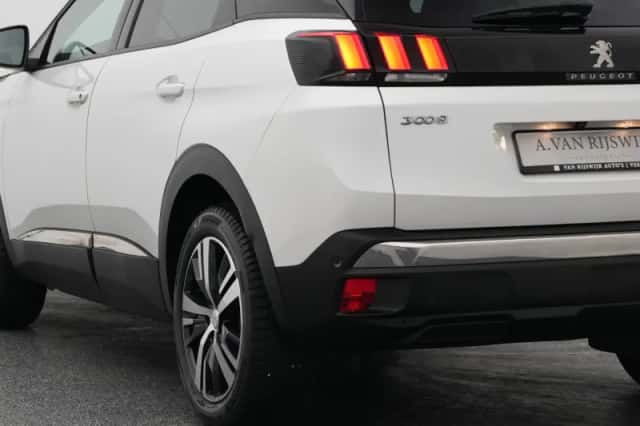 Peugeot 3008 (2020) thumbnail 18
