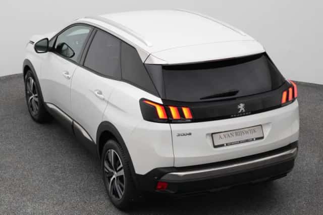 Peugeot 3008 (2020) thumbnail 25