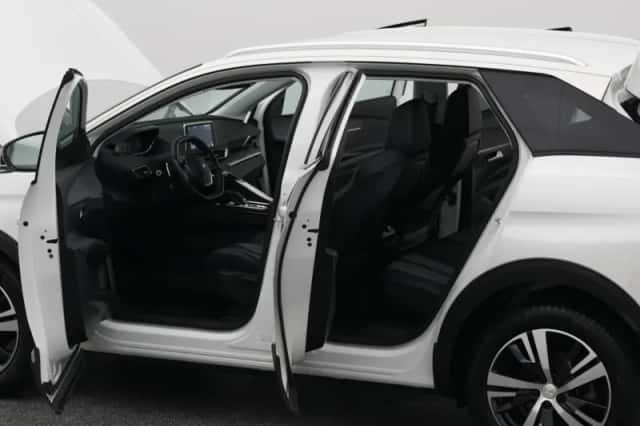 Peugeot 3008 (2020) thumbnail 33