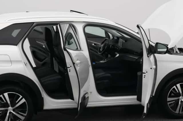 Peugeot 3008 (2020) thumbnail 34