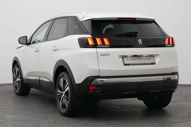 Peugeot 3008 (2020) thumbnail 5