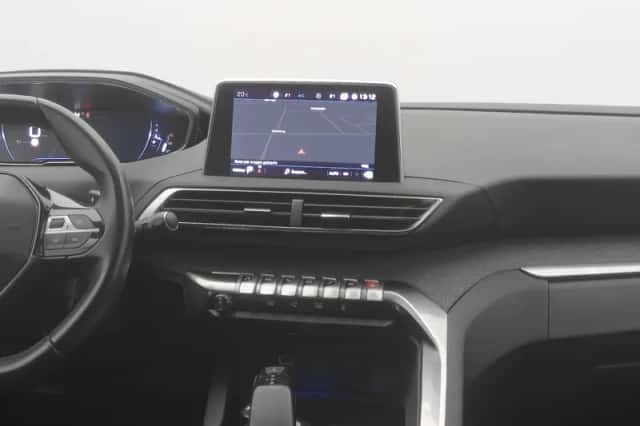 Peugeot 3008 (2020) thumbnail 8