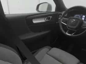 Volvo XC40 (2022) thumbnail 11