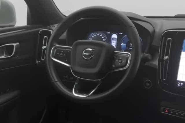 Volvo XC40 (2022) thumbnail 7