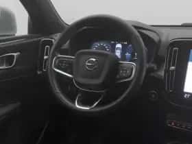 Volvo XC40 (2022) thumbnail 7