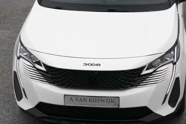 Peugeot 3008 (2021) thumbnail 30