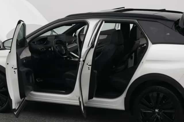 Peugeot 3008 (2021) thumbnail 33
