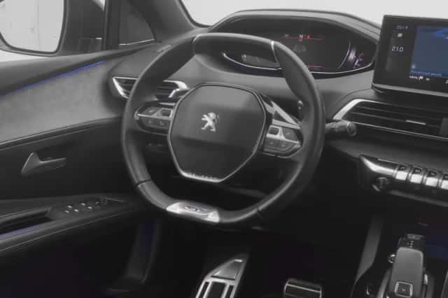 Peugeot 3008 (2021) thumbnail 7
