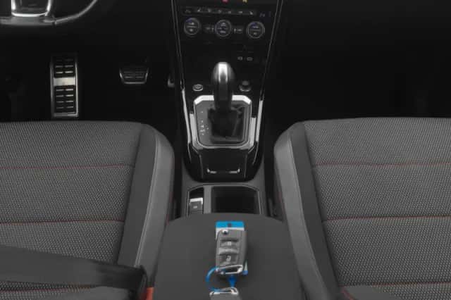 Volkswagen T-Roc (2021) thumbnail 12