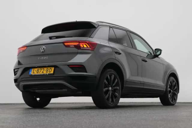 Volkswagen T-Roc (2021) thumbnail 16