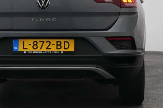 Volkswagen T-Roc (2021) thumbnail 20