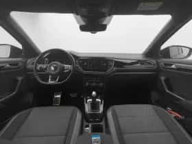 Volkswagen T-Roc (2021) thumbnail 3