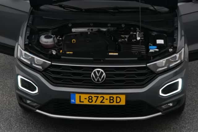 Volkswagen T-Roc (2021) thumbnail 31