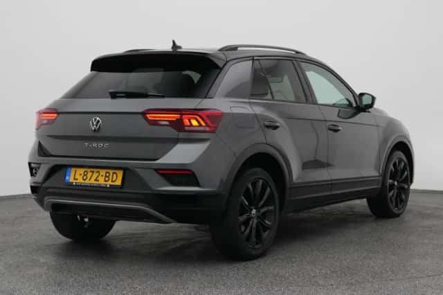 Volkswagen T-Roc (2021) thumbnail 6