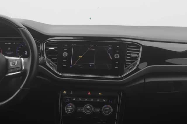 Volkswagen T-Roc (2021) thumbnail 8