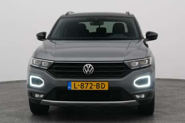 Volkswagen T-Roc (2021) thumbnail 9
