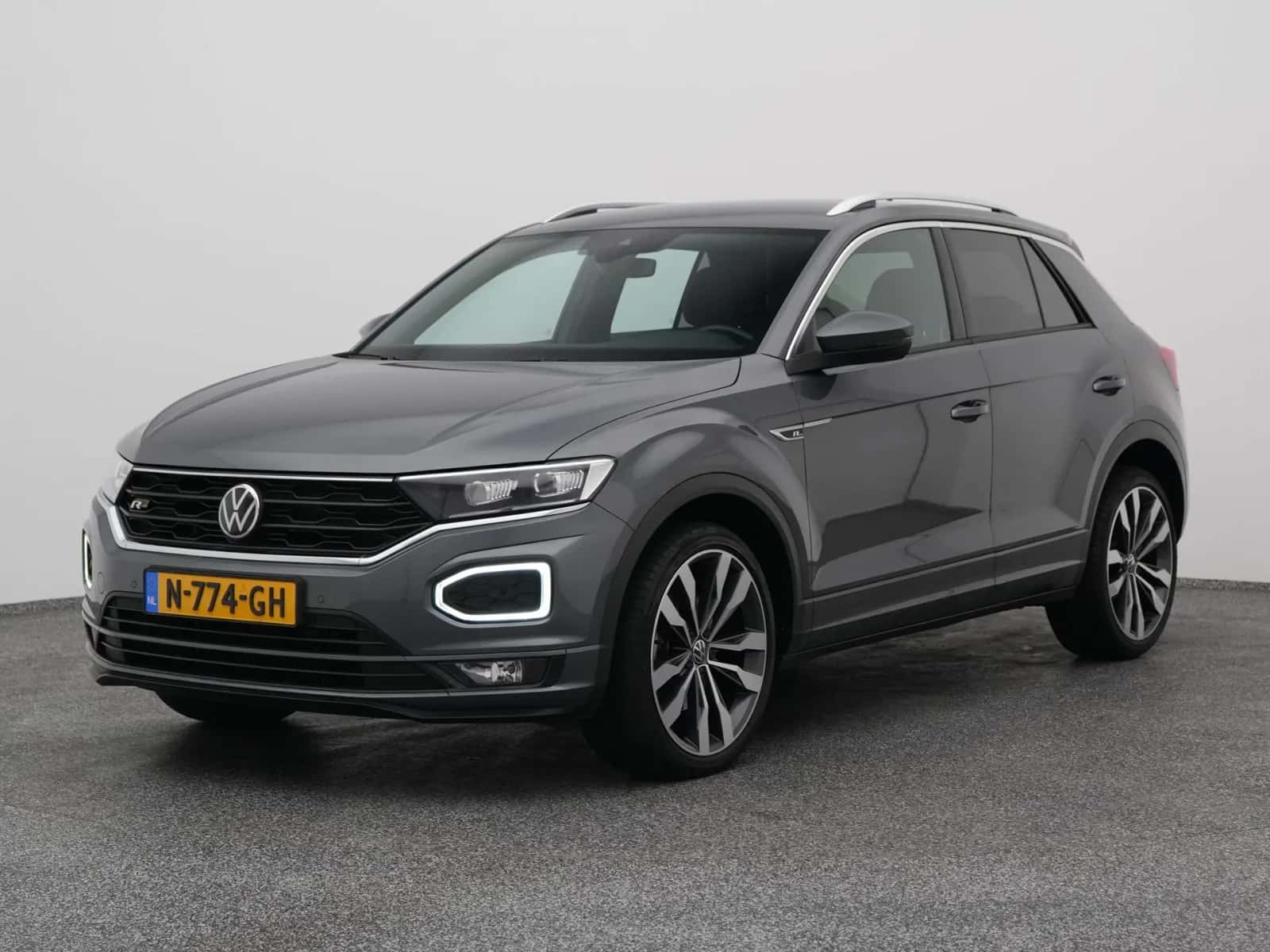 Volkswagen T-Roc (2021) — foto 1
