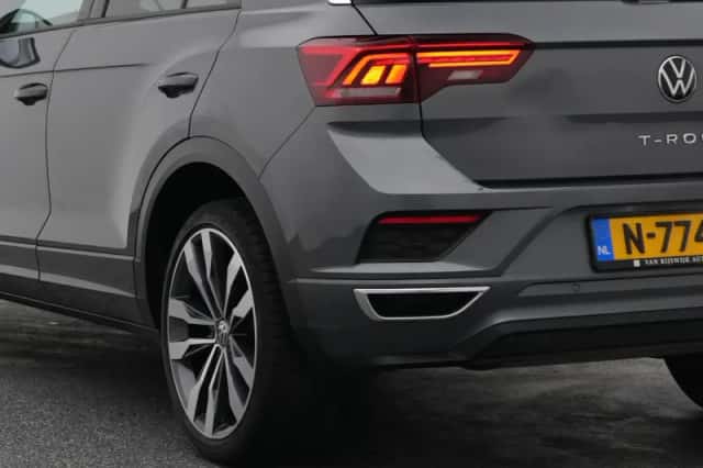 Volkswagen T-Roc (2021) thumbnail 18
