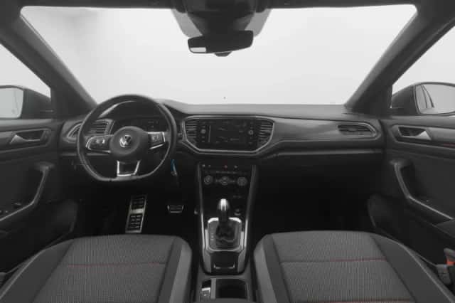 Volkswagen T-Roc (2021) thumbnail 3