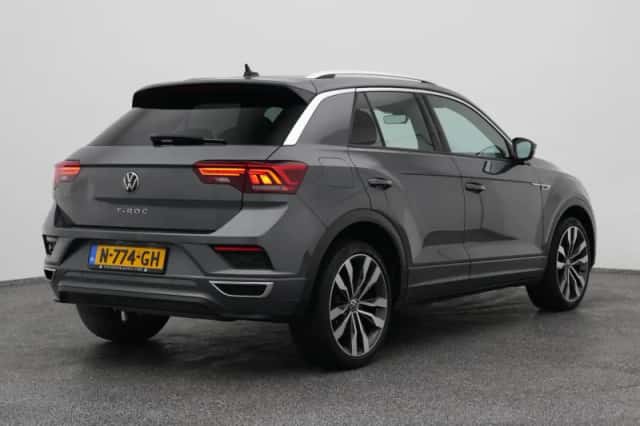 Volkswagen T-Roc (2021) thumbnail 6