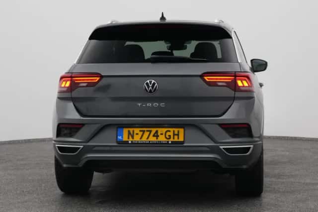 Volkswagen T-Roc (2021) thumbnail 10