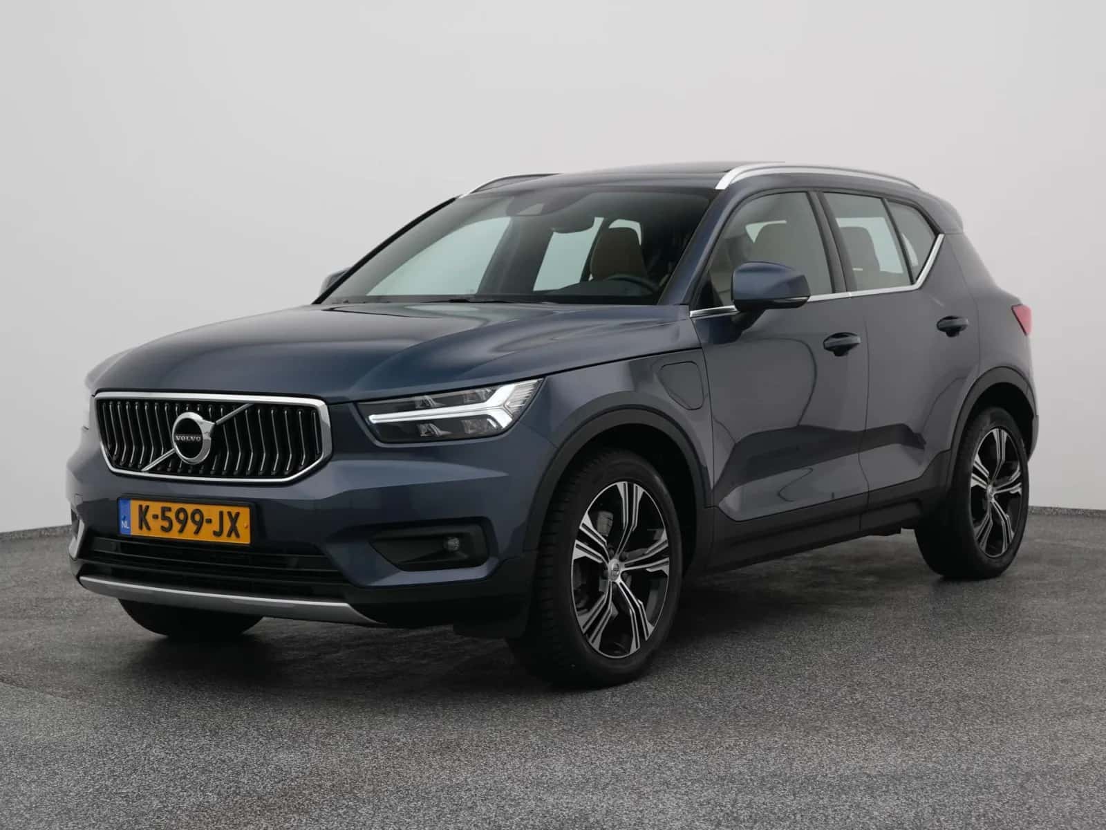 Volvo XC40 (2021) — foto 1