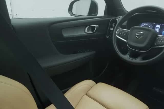Volvo XC40 (2021) thumbnail 11