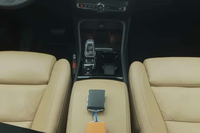 Volvo XC40 (2021) thumbnail 12