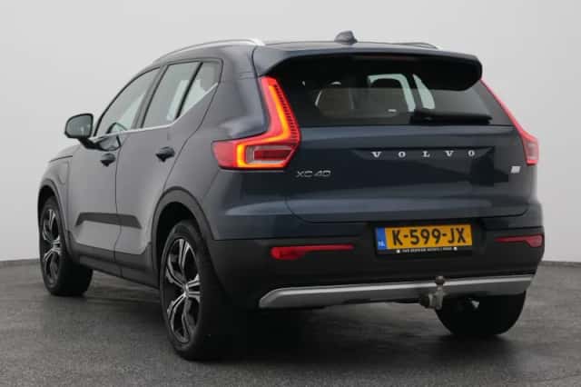 Volvo XC40 (2021) thumbnail 5