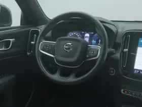 Volvo XC40 (2021) thumbnail 7