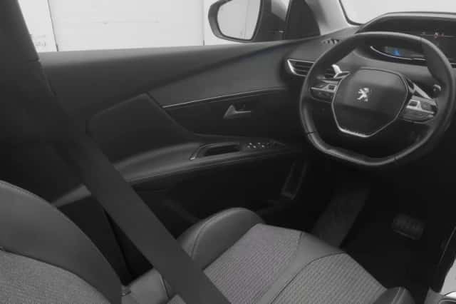 Peugeot 3008 (2021) thumbnail 11
