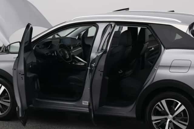 Peugeot 3008 (2021) thumbnail 33
