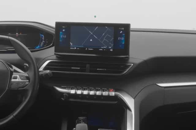Peugeot 3008 (2021) thumbnail 8