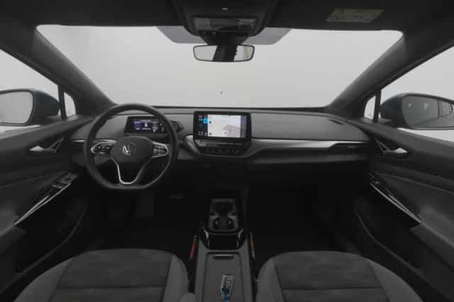 Volkswagen ID.4 (2021) thumbnail 3