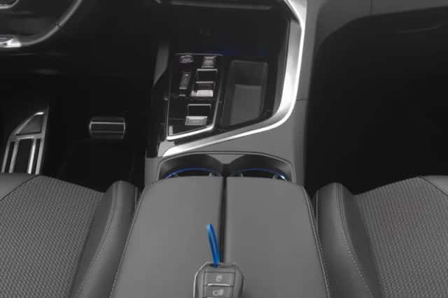 Peugeot 5008 (2023) thumbnail 12