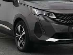 Peugeot 5008 (2023) thumbnail 17