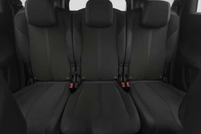 Peugeot 5008 (2023) thumbnail 4