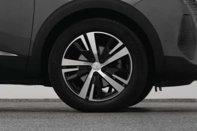 Peugeot 5008 (2023) thumbnail 42