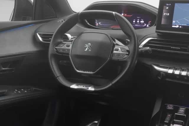 Peugeot 5008 (2023) thumbnail 7
