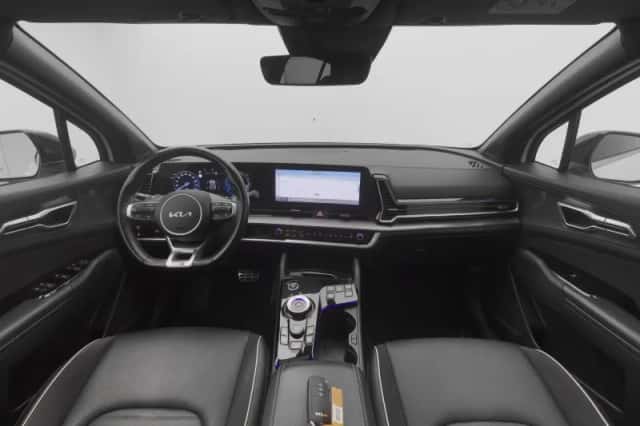 Kia Sportage (2023) thumbnail 3