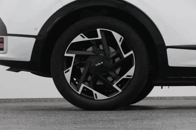 Kia Sportage (2023) thumbnail 41