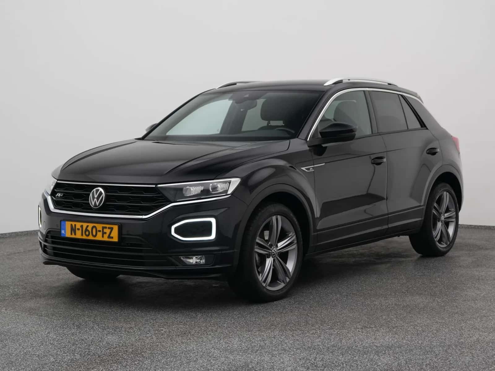 Volkswagen T-Roc (2021) — foto 1
