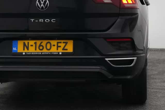 Volkswagen T-Roc (2021) thumbnail 20