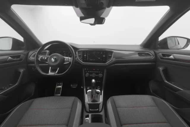 Volkswagen T-Roc (2021) thumbnail 3