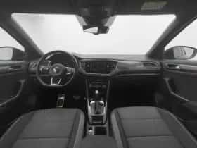 Volkswagen T-Roc (2021) thumbnail 3