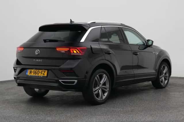 Volkswagen T-Roc (2021) thumbnail 6